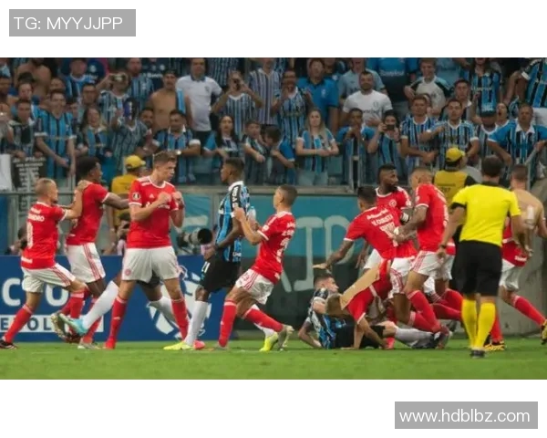 足球明星群架精彩瞬间集锦及背后故事分析