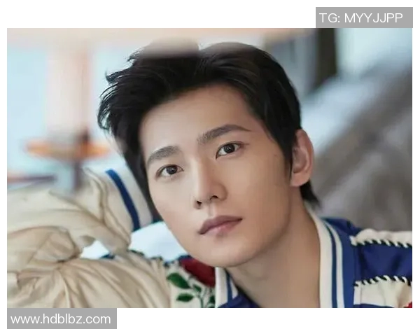 足球明星穿西装的高清剪辑图片展现魅力与风采的完美结合